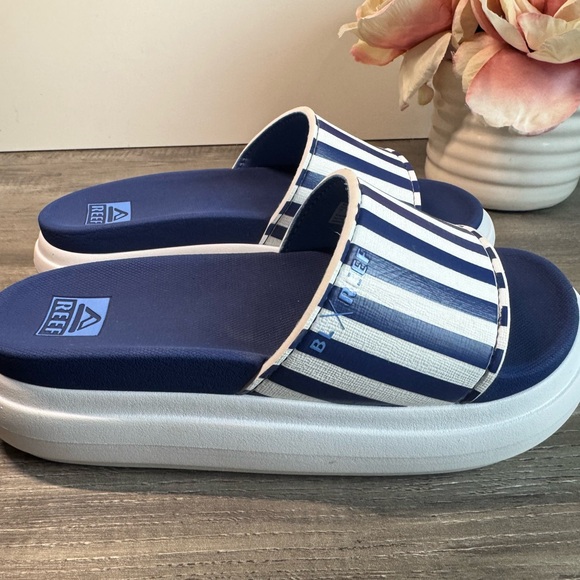 Reef Bondi Bay Blue and White Striped Platform Women's Sandals 7 EUC - Picture 11 of 13
